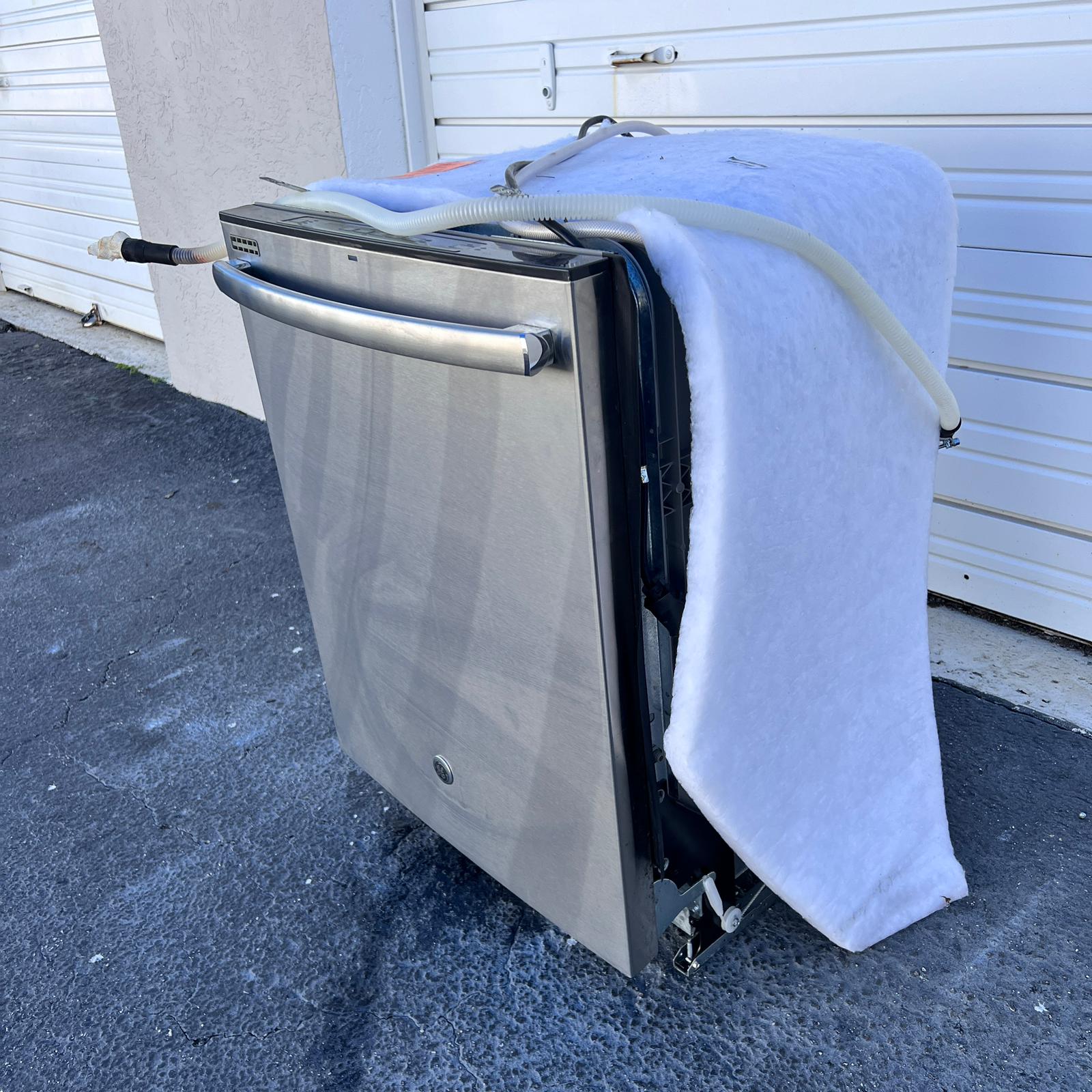 GE Stainless Steel Dishwasher GE Stainless Steel Dishwasher